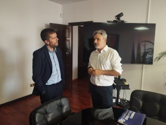 El edil David Hernández y el rector de la ULL, Francisco García, durante una visita al rectorado para presentar la Agenda Urbana