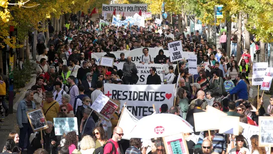 Granada se manifiesta para acabar con la utilización de la vivienda como negocio