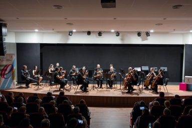 Imagen de archivo de un concierto de violín y cuerda frotada de la EMEM