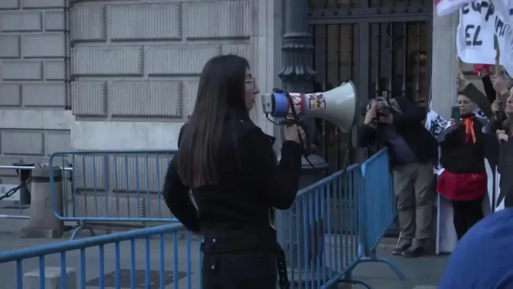 -manifestantes-frente-obrero-protestan