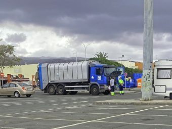 Imagen del camión de repuesto de Urbaser averidado durante el servicio