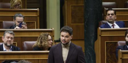 Rufián cree que la moción de Junts sobre la cuestión de confianza busca el pacto con el PP