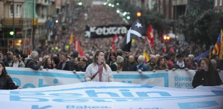 Varios miles de personas marchan en Bilbao en apoyo a los derechos de los presos de ETA