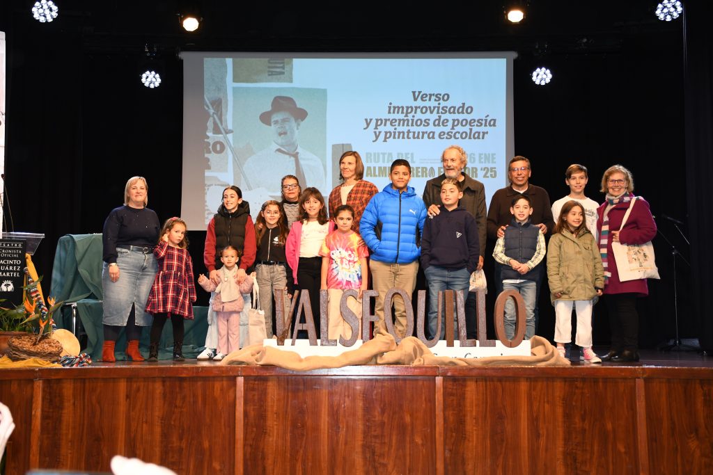 encuentro verseadores y entrega premio concurso poesia y pintura escolar 23-01 (290)