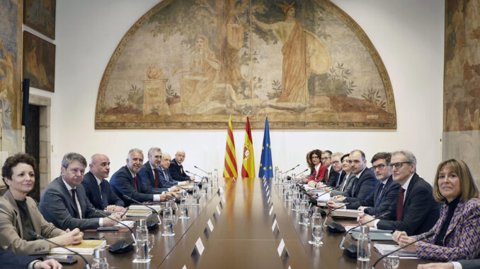 Cataluña exhibe sintonía con Sánchez con la formalización de acuerdos y la quita de deuda