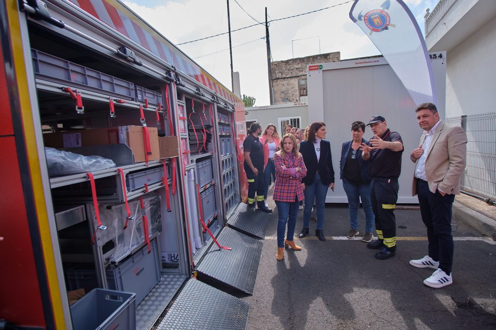 Consorcio de Bomberos de Tenerife-Retén provisional de Guía de Isora y nuevos vehículos (1)