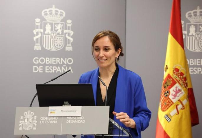 La ministra de Sanidad insiste en sacar adelante el estatuto marco tras las movilizaciones