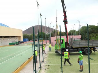 Las pistas de tenis y pádel de la ciudad deportiva, junto al pabellón, fueron derruidas antes del pasado verano