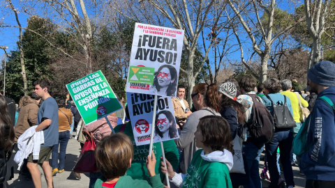 Madrid se tiñe de verde en defensa de la educación pública y contra las políticas de Ayuso