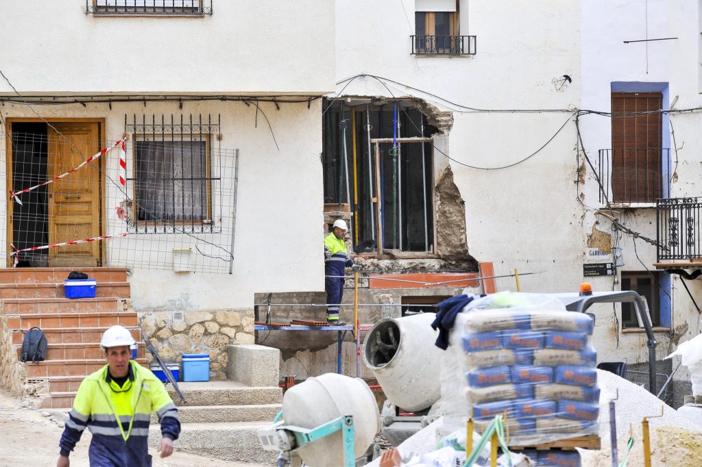 Reconstrucción de la localidad de Letur tras los daños provocados por la dana del pasado octubre.