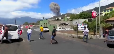 vecinos de Las Manchas, sorprendidos por la erupción