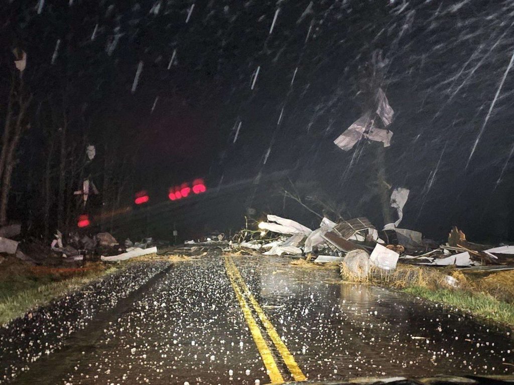 El impacto de tornados y fuertes tormentas provoca al menos 31 muertes en EE.UU.