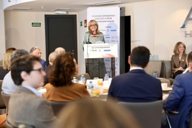 Esther Monzón durante su intervención