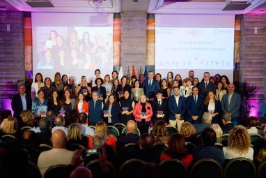 FOTO. Canarias reconoce a una treintena de referentes del deporte femenino en el archipiélago 5