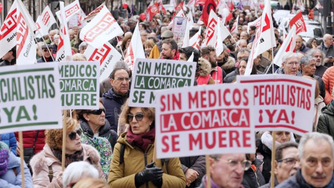 Más de 5.000 personas exigen en Castilla y León una apuesta por su sanidad pública