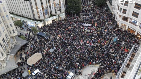 Miles de personas piden de nuevo en Valencia la dimisión de Mazón por su nefasta gestión