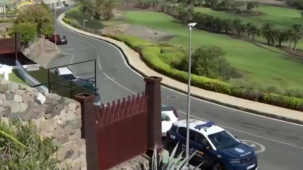 Secuestran a una mujer y su hijo en una villa de lujo del Salobre (Gran Canaria)