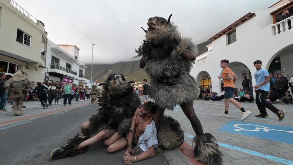 Unos 60 carneros de Tigaday participaron en el carnaval de La Frontera, en El Hierro